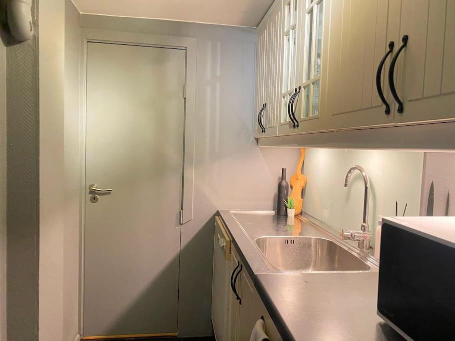 Cosy And Well-Equipped Apartment With Free Parking 特隆赫姆 外观 照片